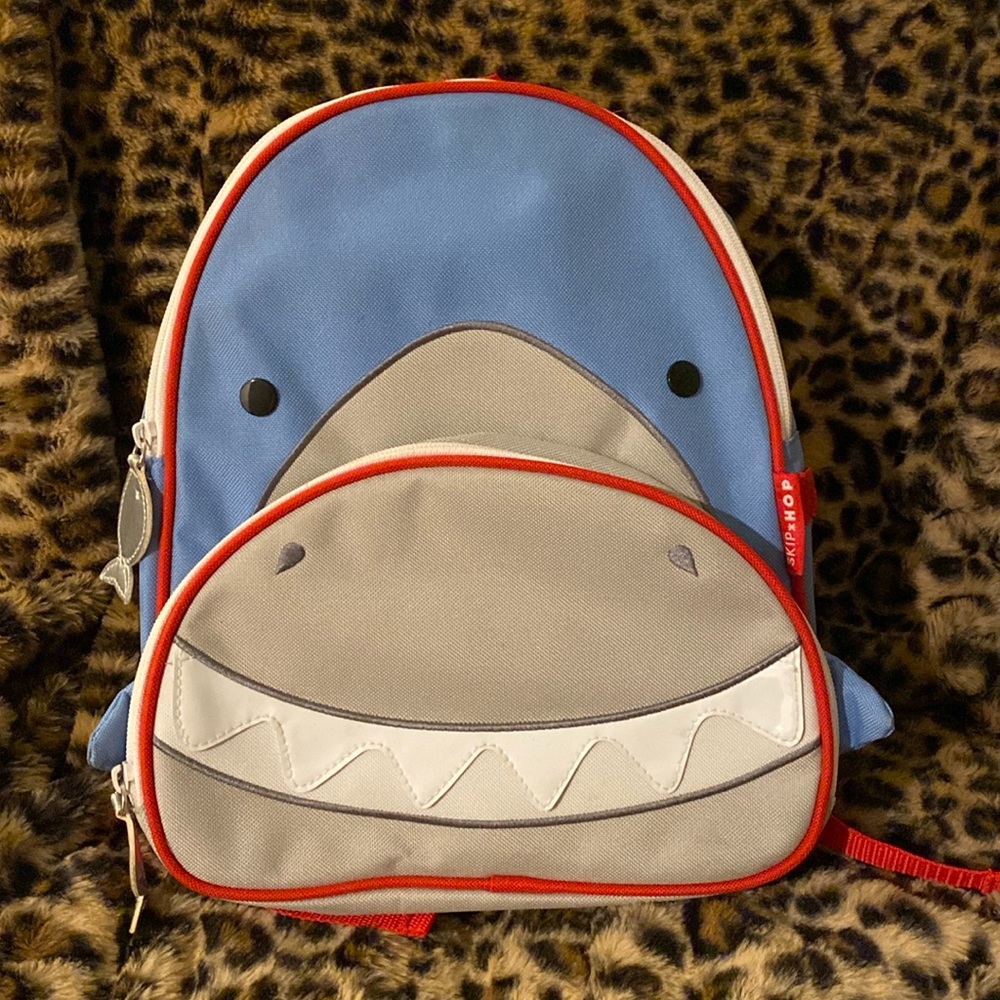NWOT skip hop zoo children’s shark backpackck